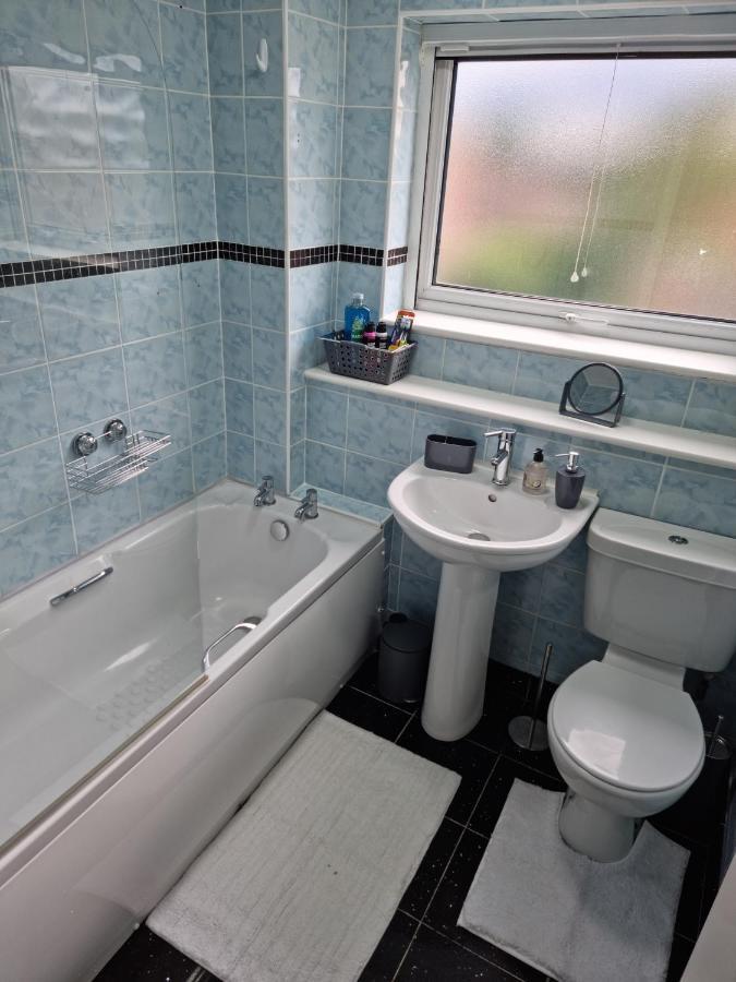 Lovely 2 Bedroom Serviced Apartment With Parking Mansfield Zewnętrze zdjęcie
