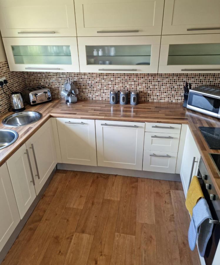 Lovely 2 Bedroom Serviced Apartment With Parking Mansfield Zewnętrze zdjęcie